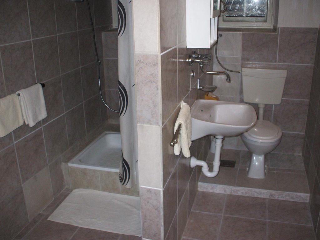 Apartmani Mira Senj  Esterno foto
