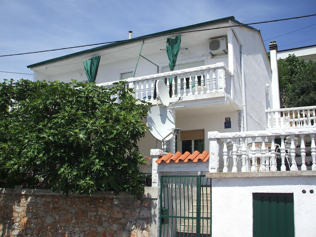 Apartmani Mira Senj  Esterno foto