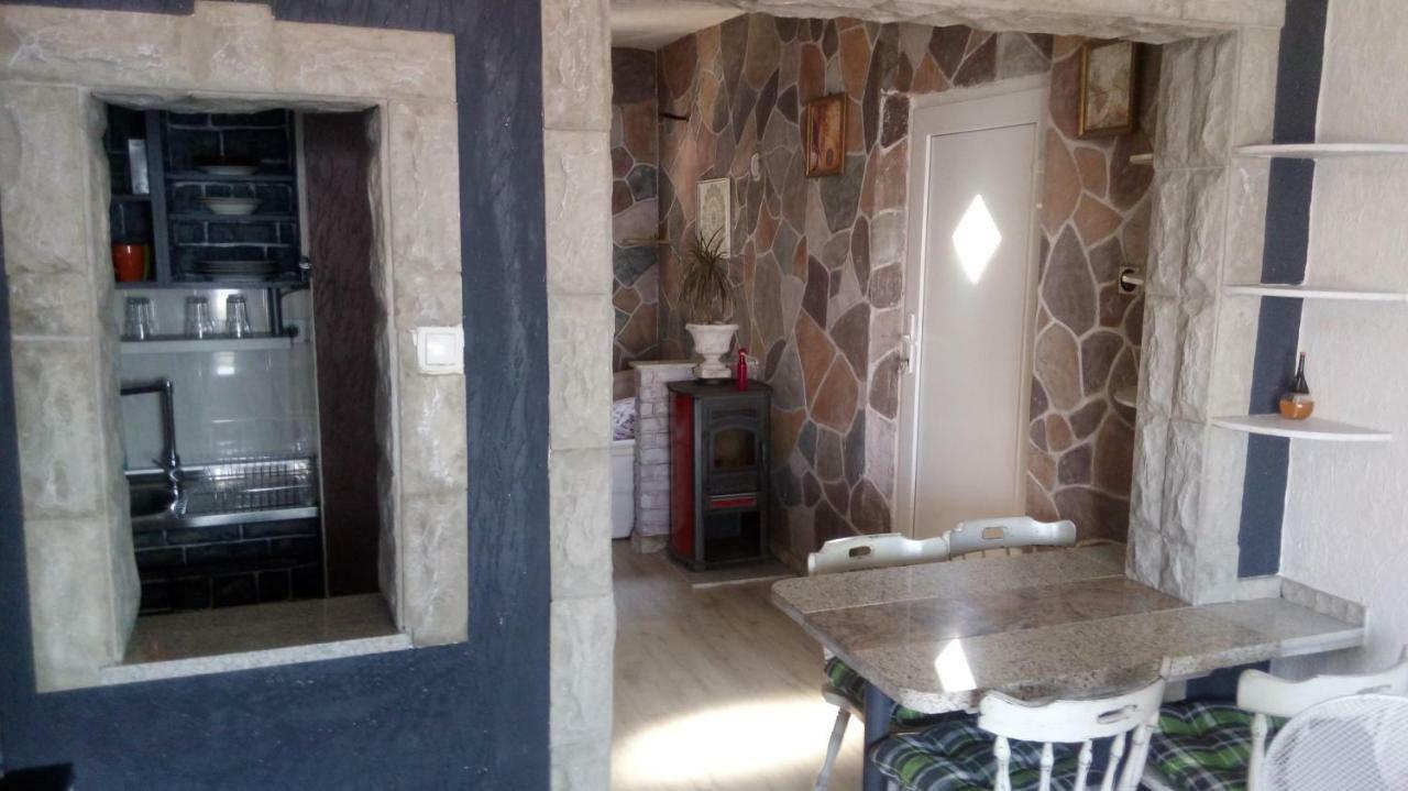 Apartmani Mira Senj  Esterno foto