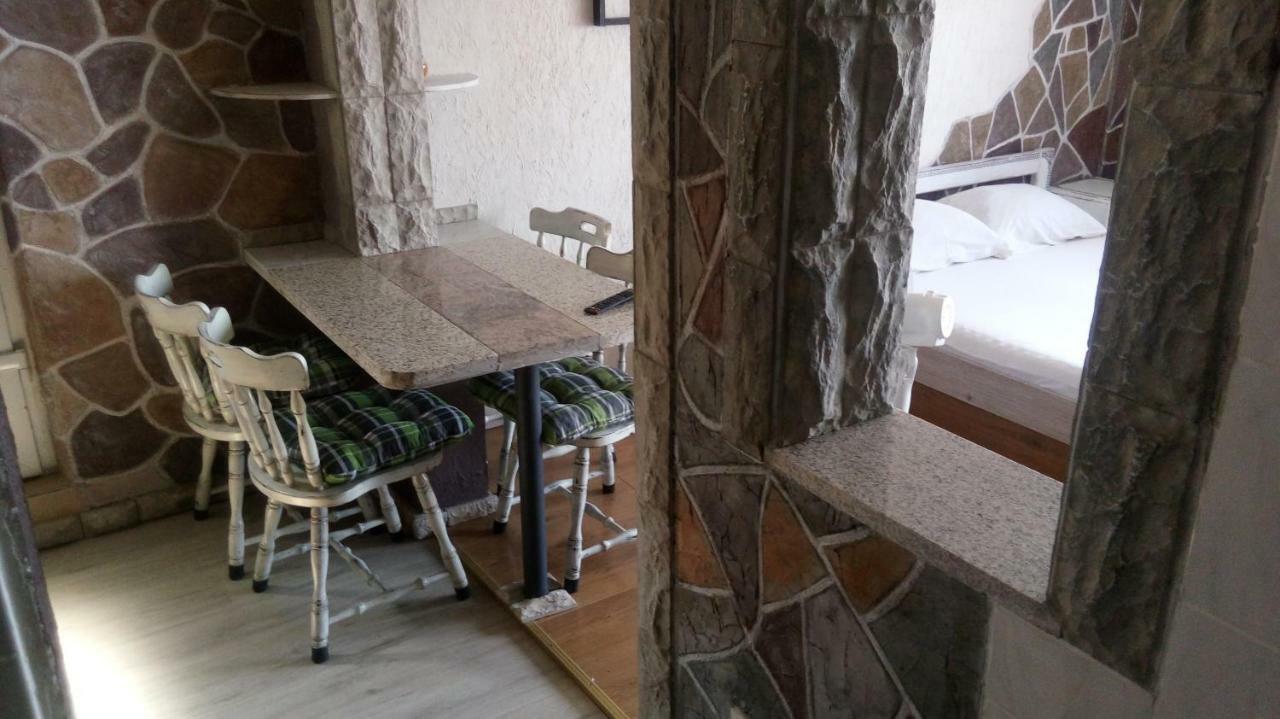Apartmani Mira Senj  Esterno foto